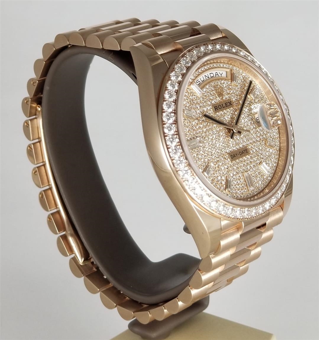DAY DATE 40 ROSE ALTIN PAVED PIRLANTALI 228345BRBR Nasyonel Chrono